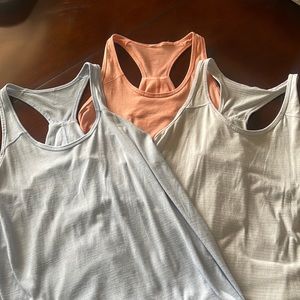 Lululemon essential tank